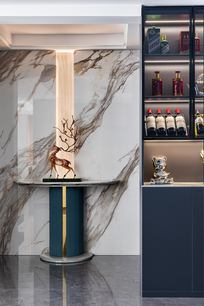 �������Ӷ��ƾƹ���ƣ������¸߶ȣ�