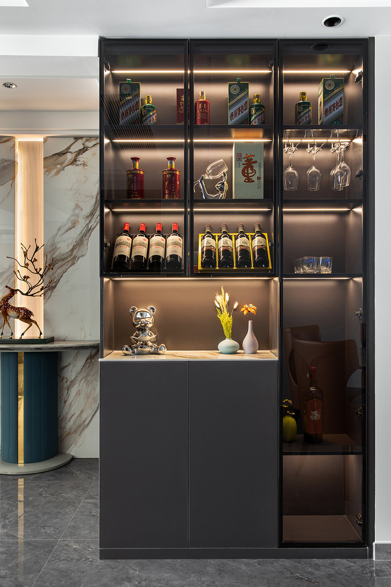 �������Ӷ��ƾƹ���ƣ������¸߶ȣ�