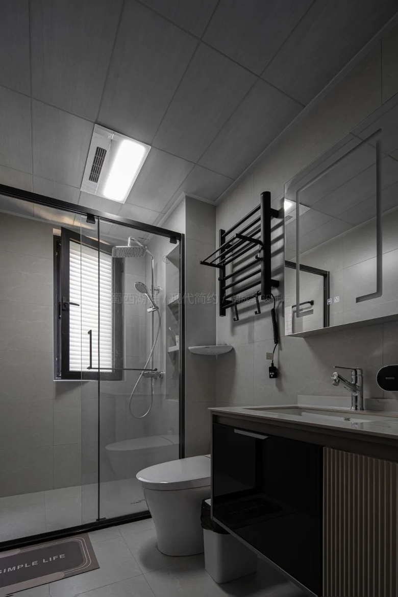 ¾֮136Oִ磬ɫʺгɳж