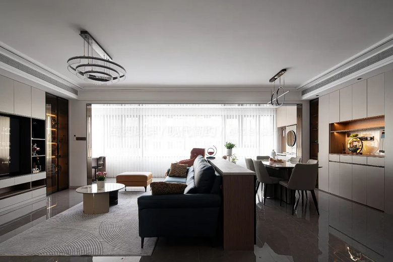 ¾֮136Oִ磬ɫʺгɳж