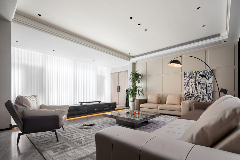 �����ڹ��е�СӰԺ����Ŀ���̽���ҵ����޿��ܣ�