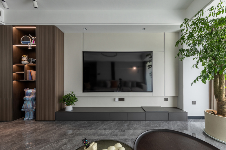 ����װ����ʵ�����޾����գ�