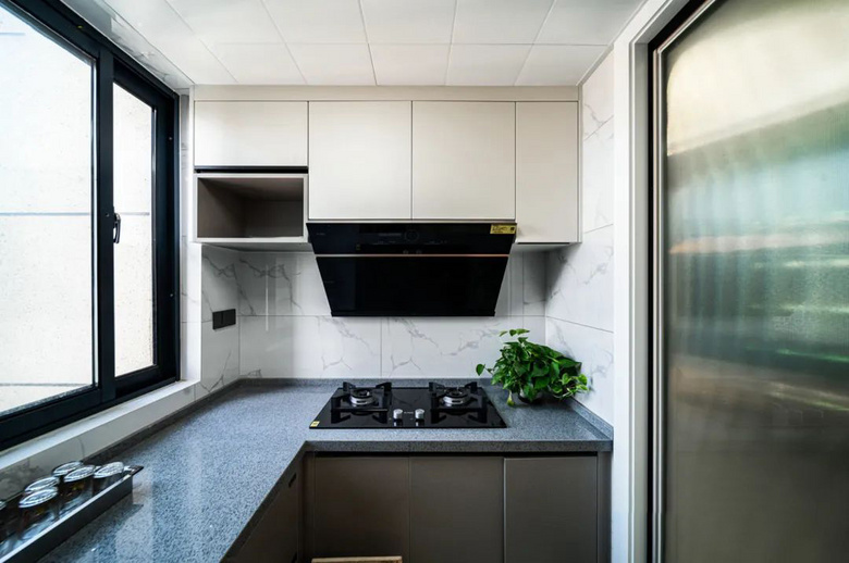 118㎡极简雅致,无主灯设计很出彩