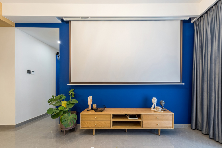 ͶӰ������ӣ���Ŀ��������ڼҿ���Ƭ��