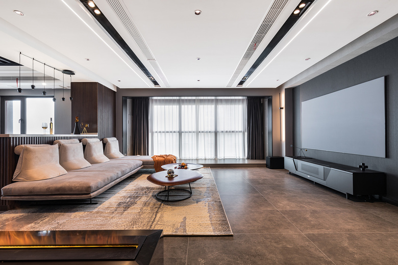 ͶӰ������ӣ���Ŀ��������ڼҿ���Ƭ��