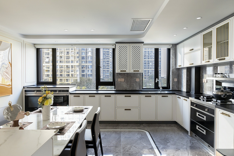 165�O���ݷ磬�ͳ�һ��+�е���ƣ��Ŵ�ռ�ס��200�O���ʶȣ�