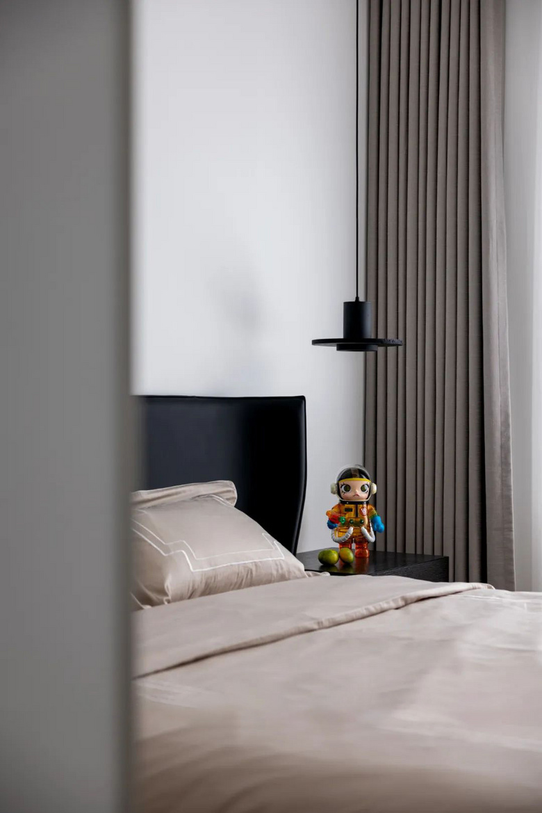 120�O��������ͷ��ƽ�������ڰ׻ұ��ֿռ�����