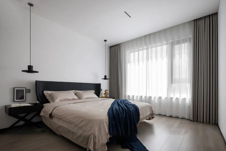 120�O��������ͷ��ƽ�������ڰ׻ұ��ֿռ�����