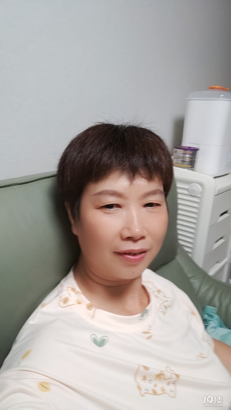 月嫂王明梅期待孕媽預(yù)定希望遇到我能讓您做個(gè)好月子。