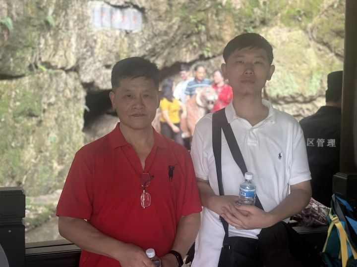 又可以去打卡了！今天虎跑石虎重新亮相