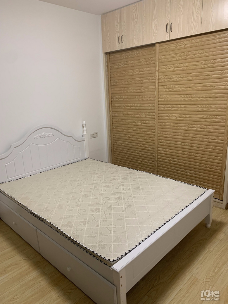 大浒东苑精装两房出租