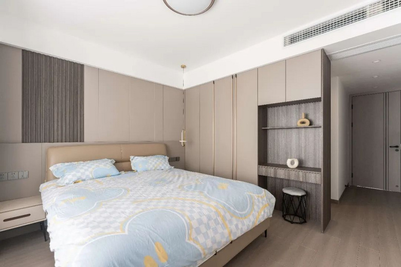 118�O���Ҹ������ƽ�㣬�����ִ���Լ��Ʒ�ʼ�