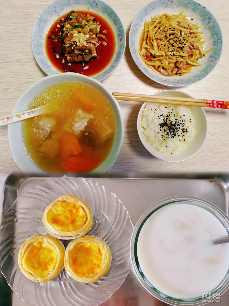 35好阿姨，专业育儿会做各种辅食