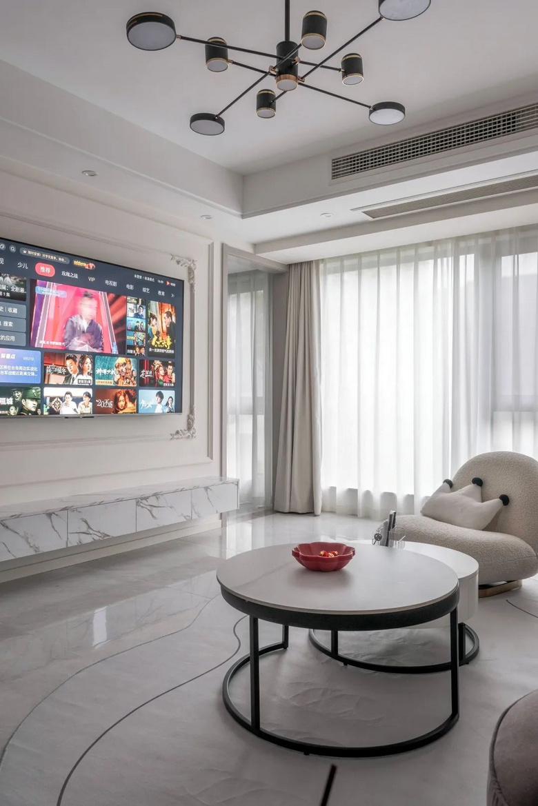 111�O��ɫ���ͷ磬�����ǳɫϵװ����ĳ���������