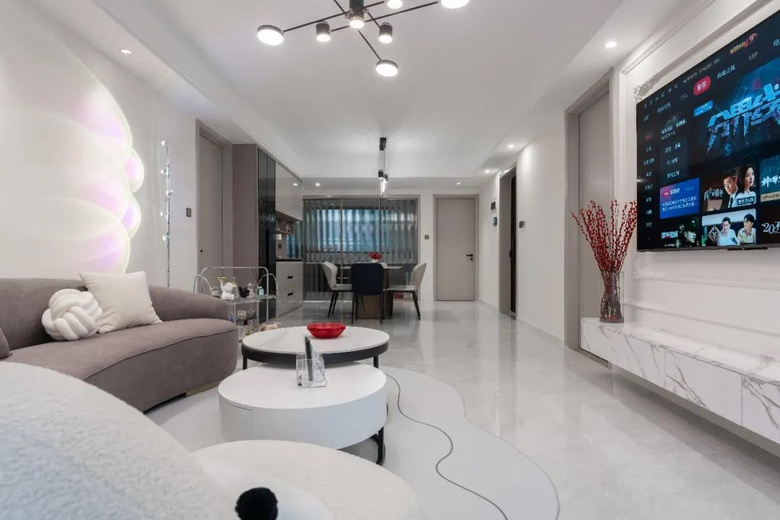 111�O��ɫ���ͷ磬�����ǳɫϵװ����ĳ���������