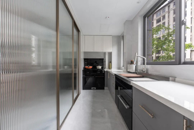 111�O��ɫ���ͷ磬�����ǳɫϵװ����ĳ���������