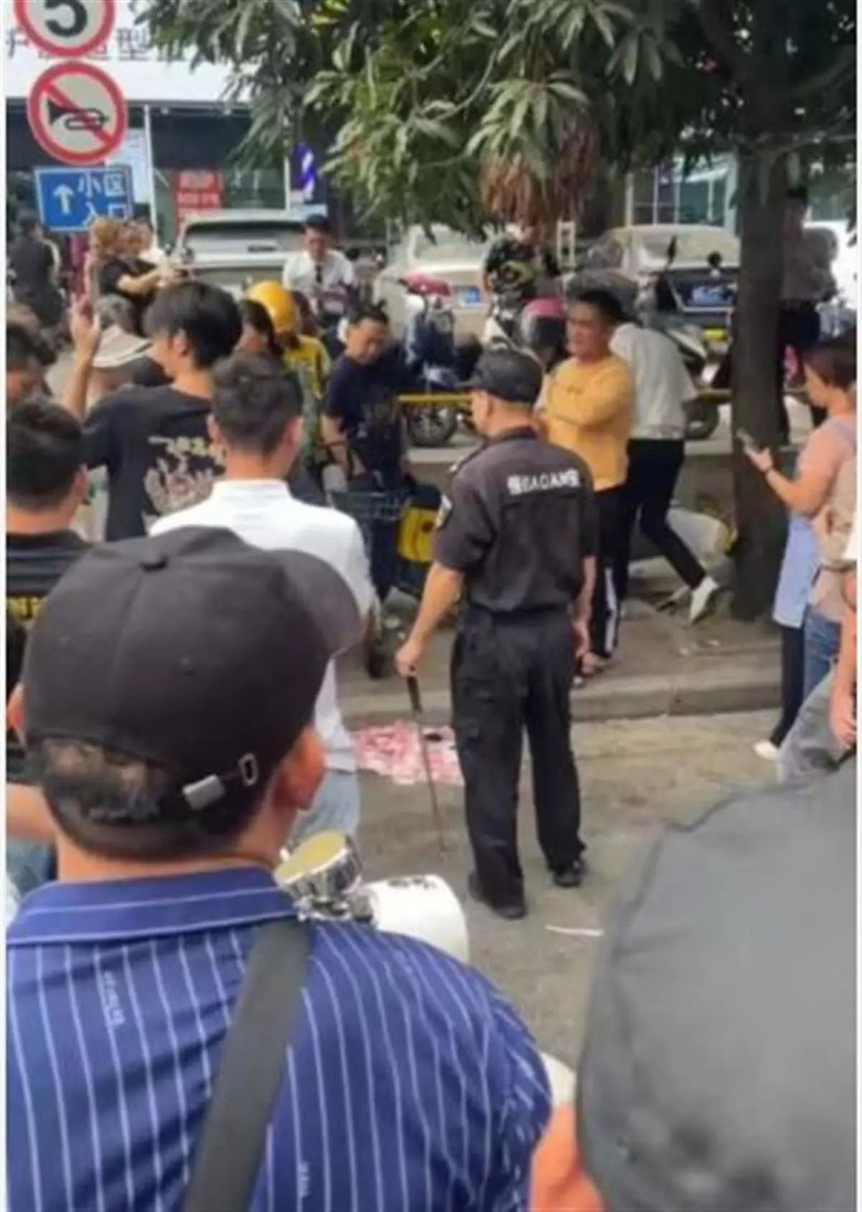 取40萬現(xiàn)金,剛出銀行就被搶劫?警方回應(yīng)