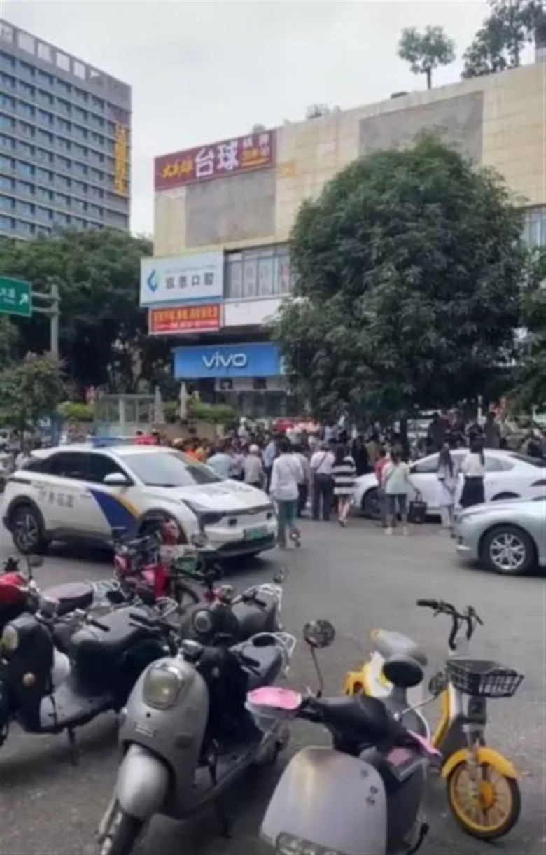 取40萬現(xiàn)金,剛出銀行就被搶劫?警方回應(yīng)