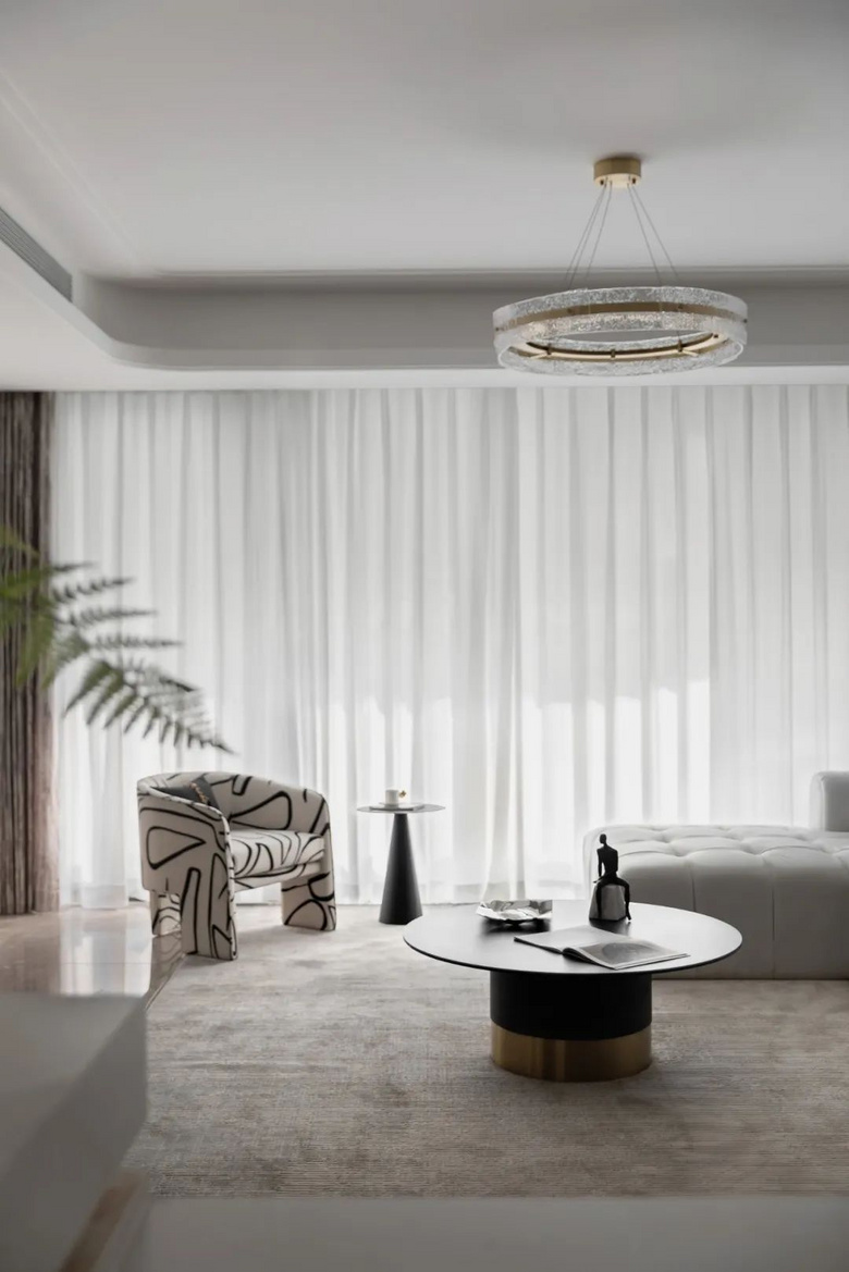 160�O�ִ���װ�ޣ����������˼�߹�����߼��е�ʱ��֮�ң�