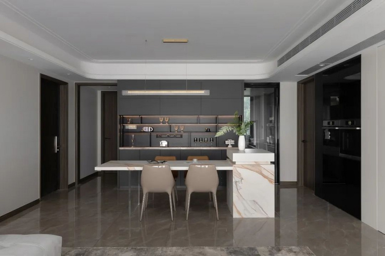 160�O�ִ���װ�ޣ����������˼�߹�����߼��е�ʱ��֮�ң�