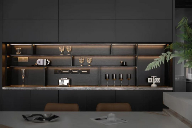 160�O�ִ���װ�ޣ����������˼�߹�����߼��е�ʱ��֮�ң�