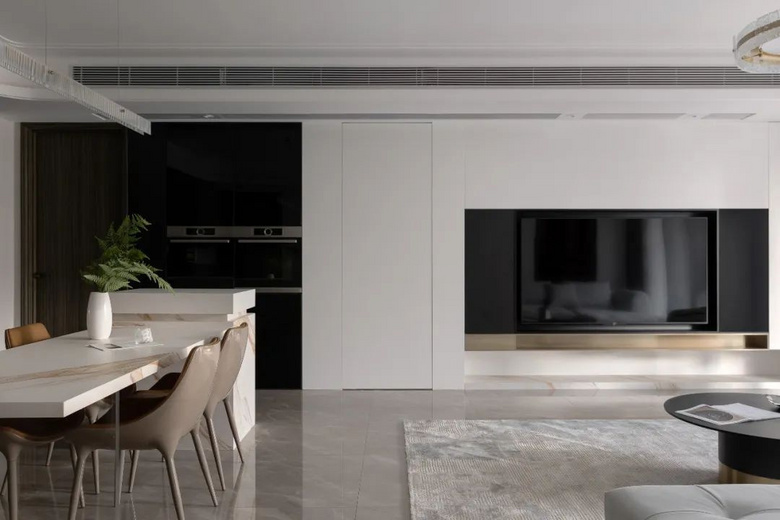 160�O�ִ���װ�ޣ����������˼�߹�����߼��е�ʱ��֮�ң�