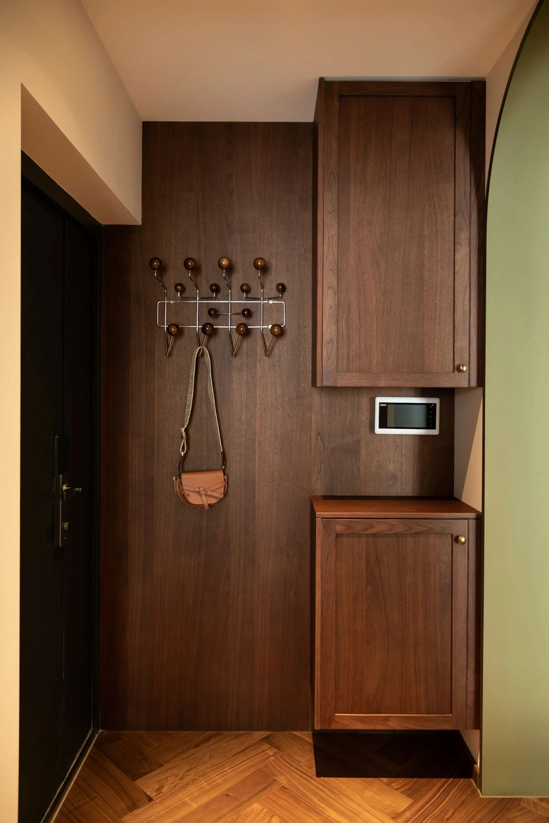 ����ɫ��+����+�ٱ�Ԫ�ع������¼ң����������󸴹ŷ���ը��