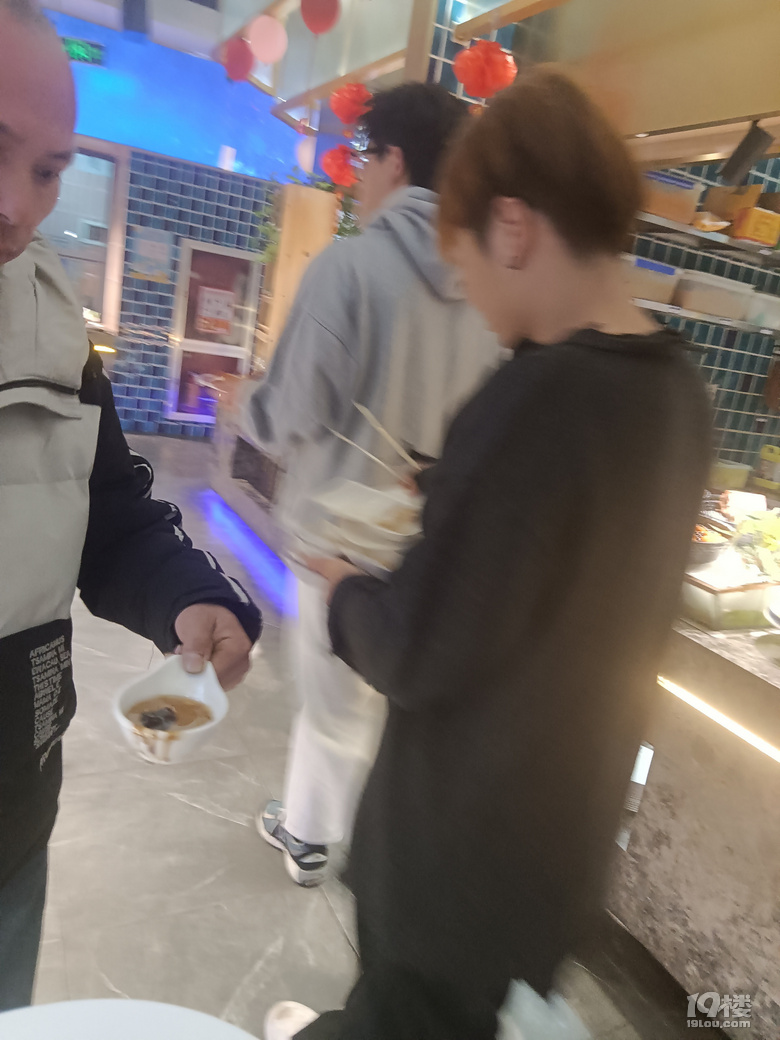 美食自助餐