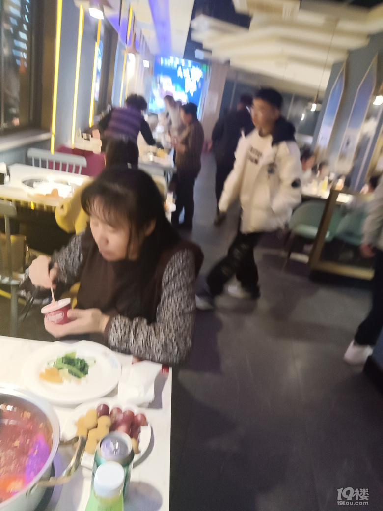 美食自助餐