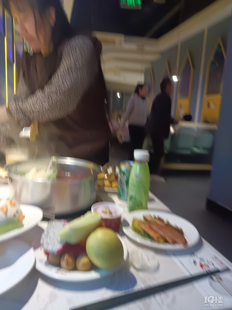 美食自助餐