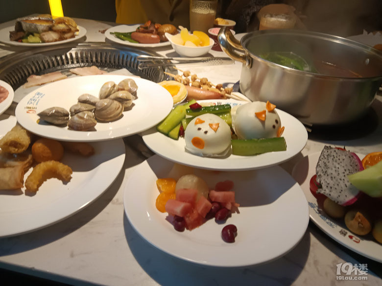 美食自助餐