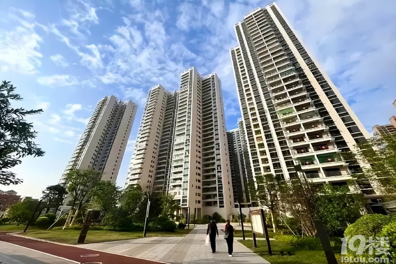 ��̩����������վ�����µ���ü����������Ų�������