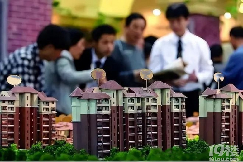 ��̩����������վ�����µ���ü����������Ų�������