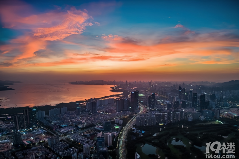 ��������ӭ������г����������У������ڻ�������