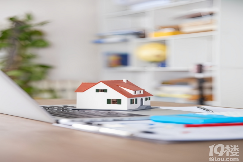 ��������ӭ������г����������У������ڻ�������