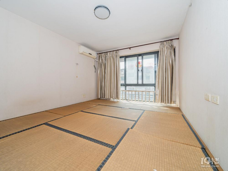70年产权，次新08年建筑，多层商品房少有在售