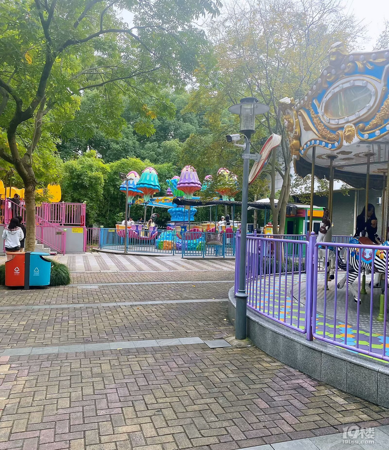 一家三口玩转工作日的北山街迪士尼
