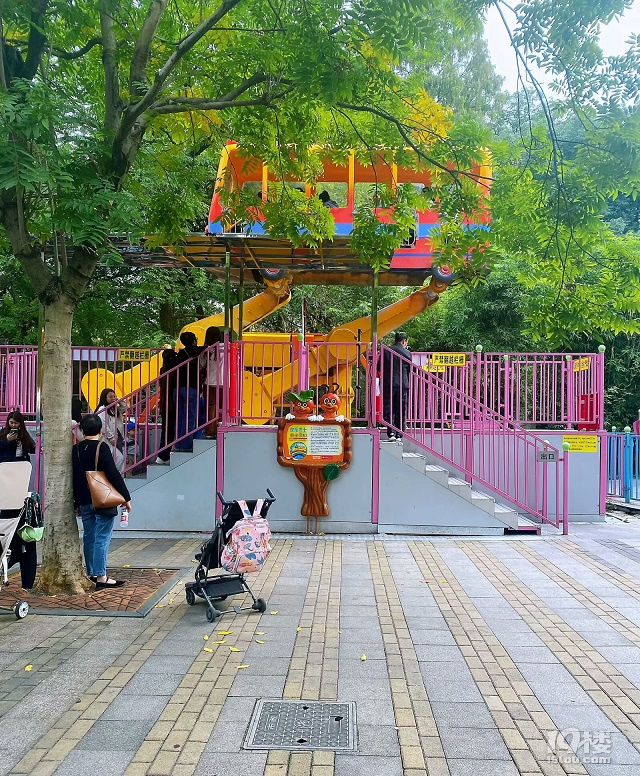 一家三口玩转工作日的北山街迪士尼