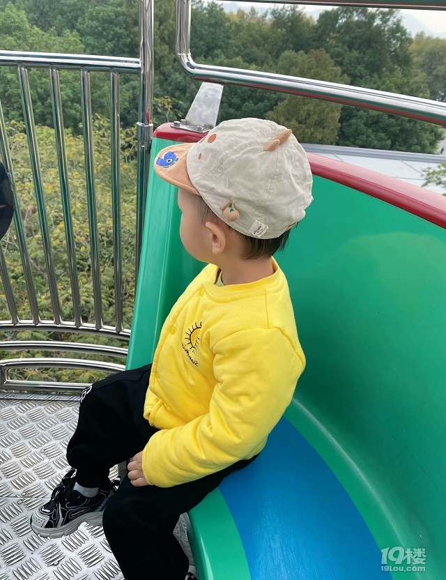 一家三口玩转工作日的北山街迪士尼
