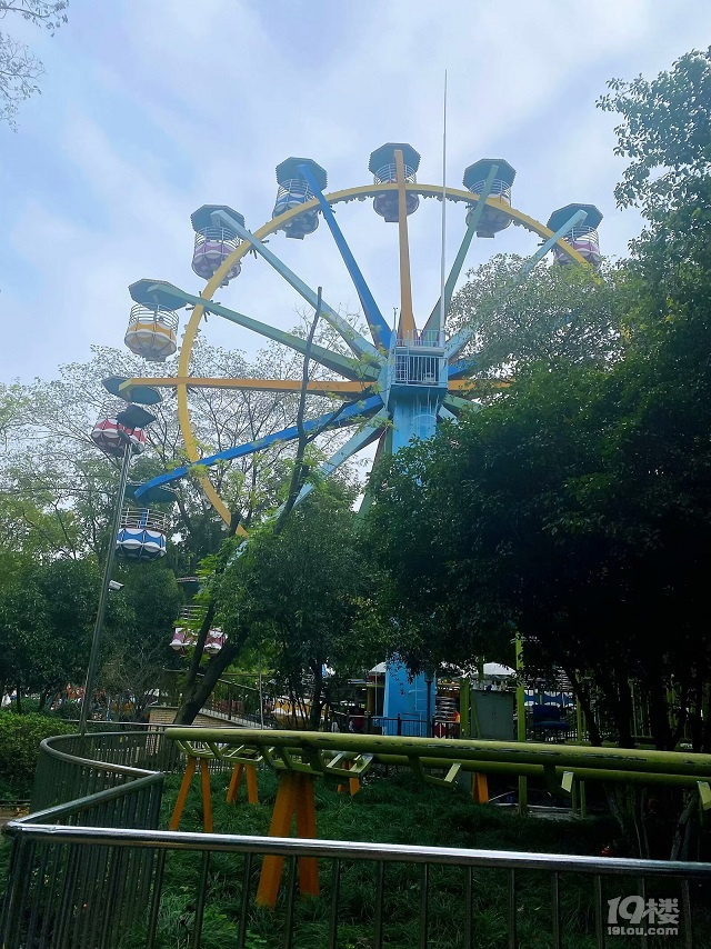 一家三口玩转工作日的北山街迪士尼
