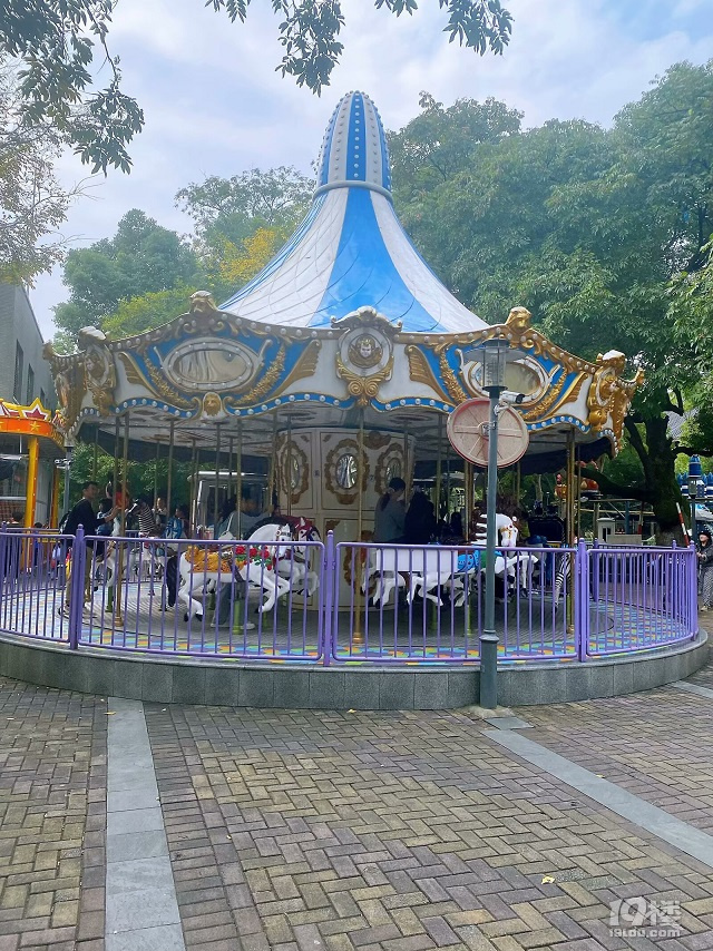 一家三口玩转工作日的北山街迪士尼