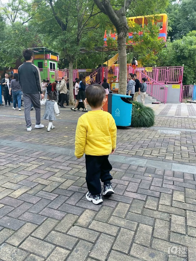 一家三口玩转工作日的北山街迪士尼