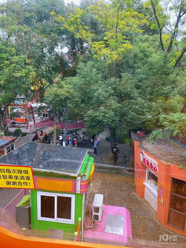 一家三口玩转工作日的北山街迪士尼