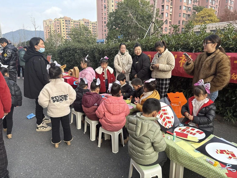 公租房小區(qū)花式迎新年、慶元旦!