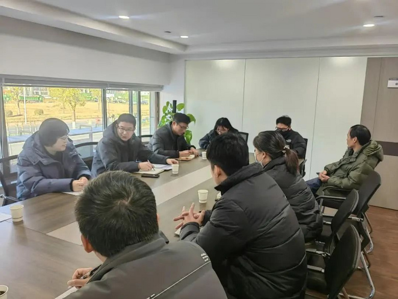 送福迎新春 同心護安寧 公租房小區(qū)開展走訪慰問和節(jié)前檢查