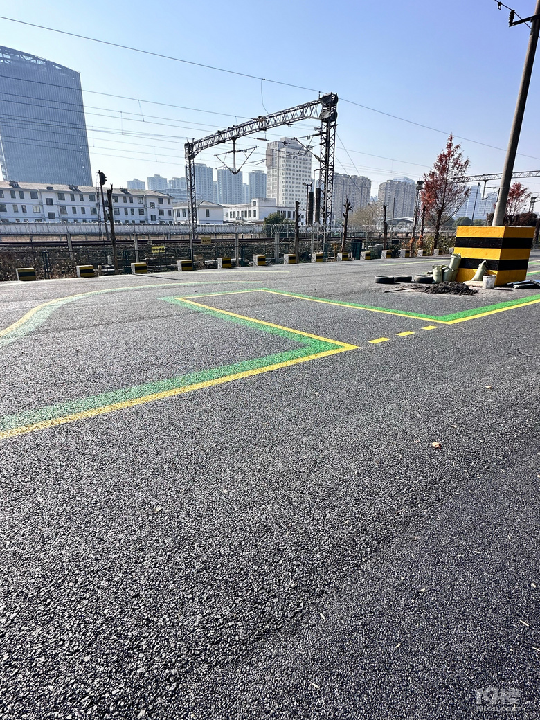 25年杭州超时代驾校新场地投入训练。网易阿里华为方圆1km