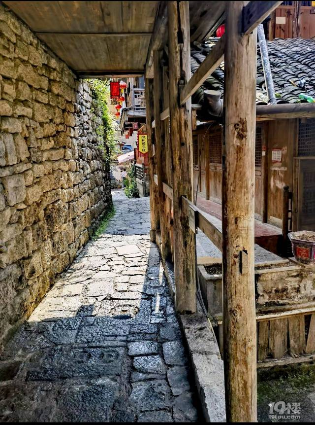 龔灘古鎮(zhèn)與酉陽桃花源