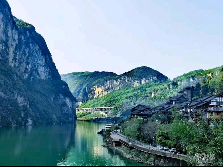 龔灘古鎮(zhèn)與酉陽桃花源