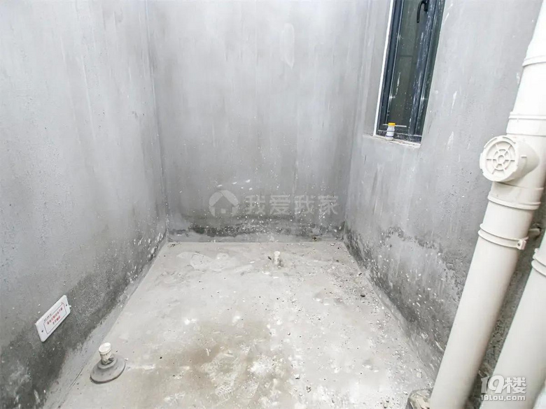 观成武林书包，万和玺园，四室两卫，纯毛坯，，送车位