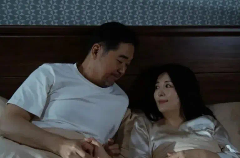 老头版《完蛋！我被美女包围了》，谈起恋爱比年轻人更狗血！